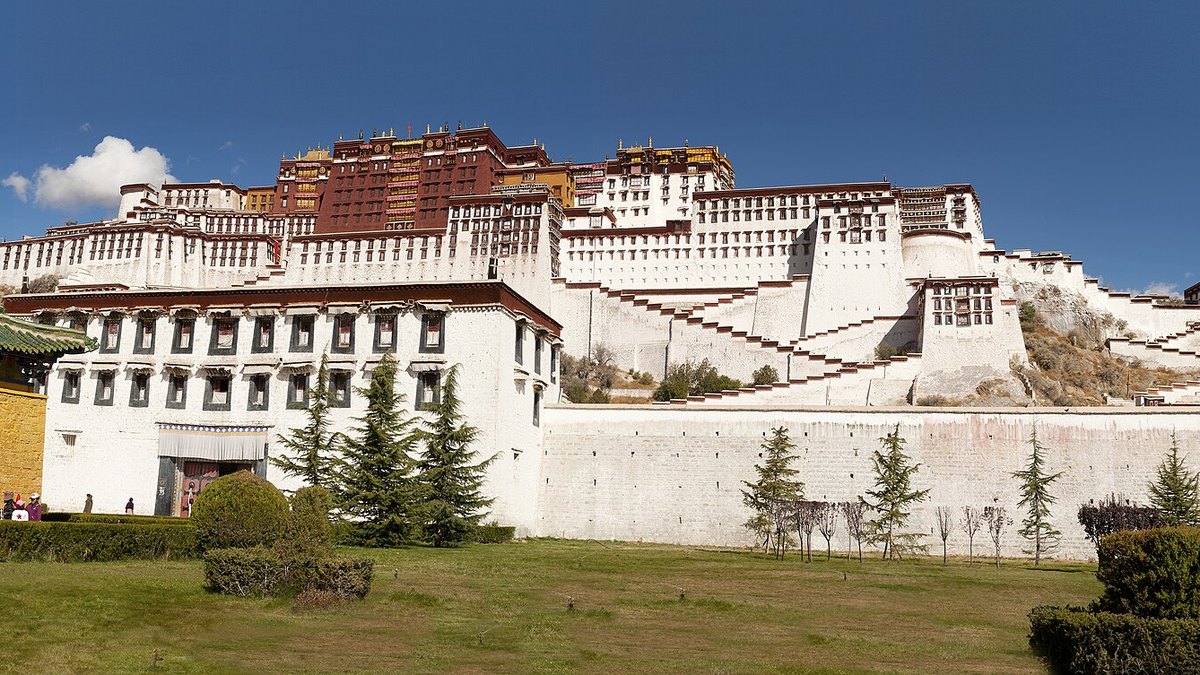 The Potala Palace in Lhasa, Tibet, featured on the 50 yuan banknote